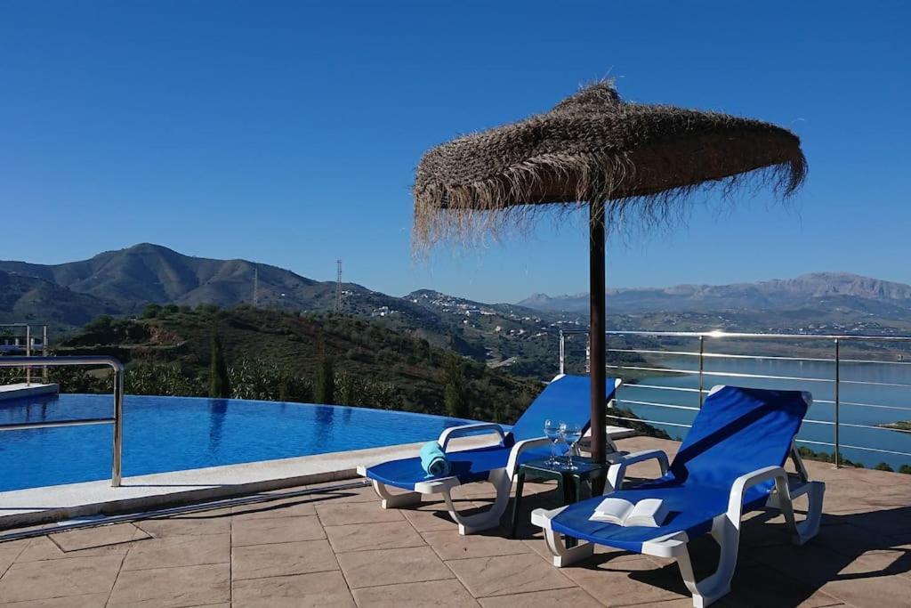 Adelfas, Piscina Infinity Semesterbostad