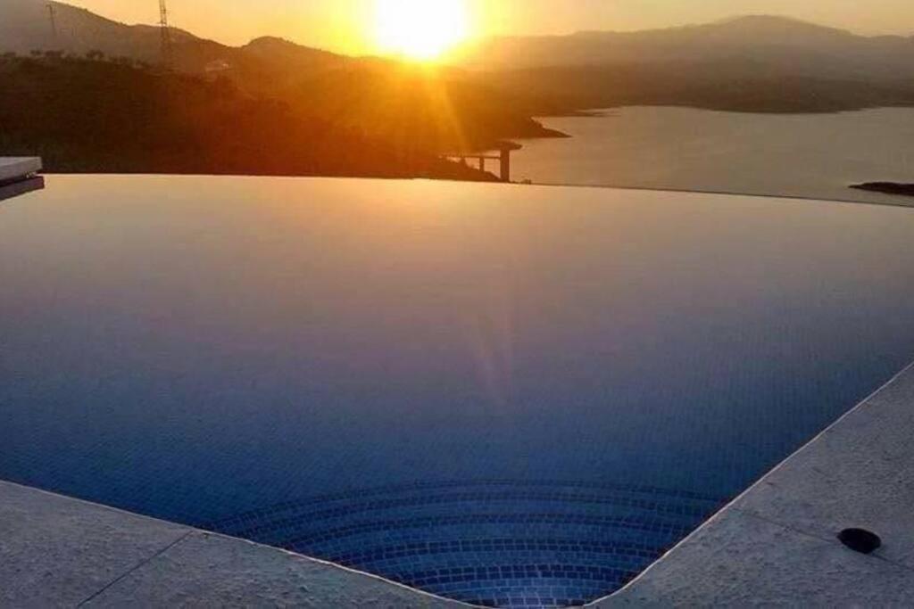 Adelfas, Piscina Infinity Semesterbostad Málaga