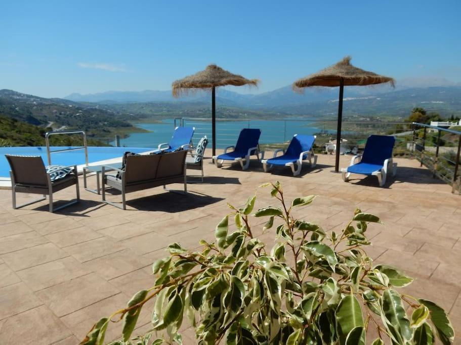 Adelfas, Piscina Infinity